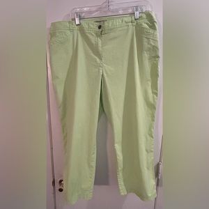 Chico’s Green Capris sz 3 (Chico’s sz XL (16))